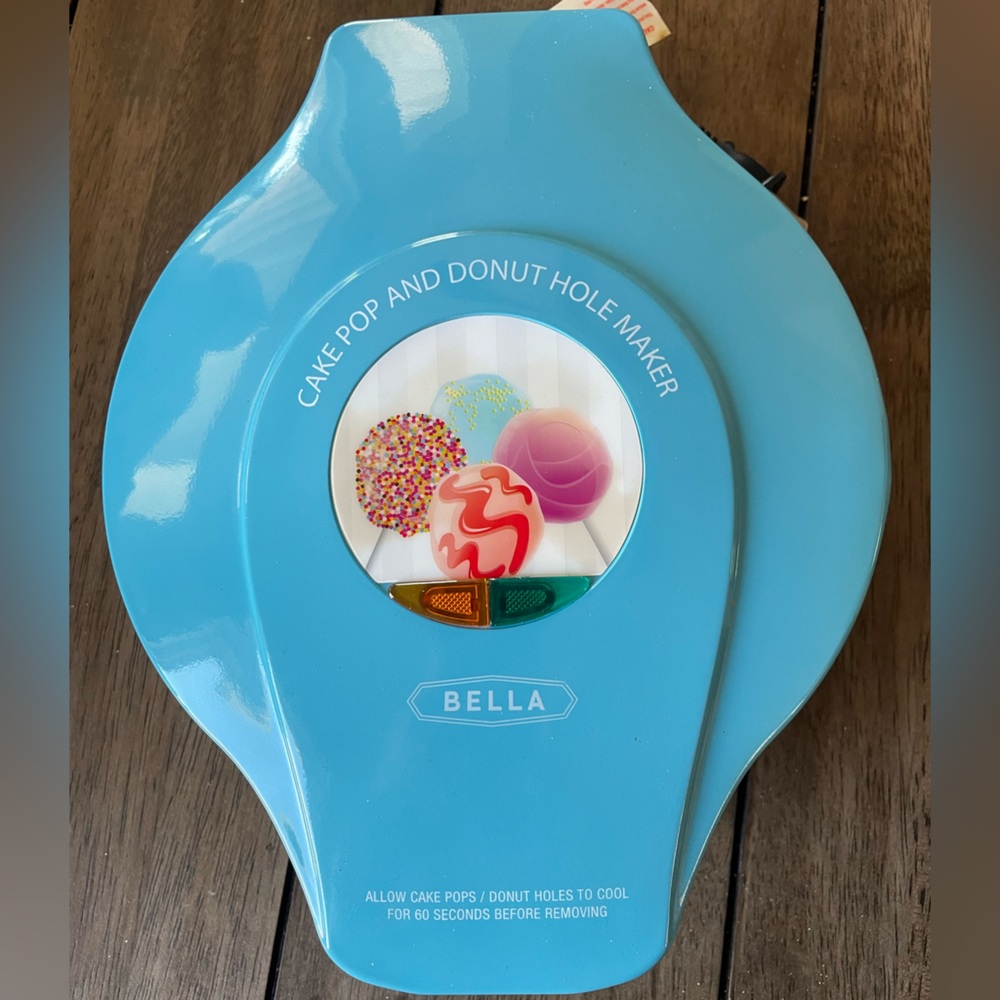 Cake Pop and Donut Hole Maker, Treat Maker, Easy Non Stick, Bella, Used in Box, - Picture 6 of 11